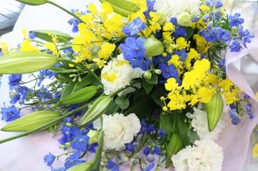 洋花の御供え花束｜「アライ花店」　（山形県山形市の花キューピット加盟店 花屋）のブログ