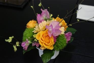 会食の席へのアレンジ♬｜「アライ花店」　（山形県山形市の花キューピット加盟店 花屋）のブログ