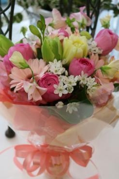 ホワイトデーの花束♬♬｜「アライ花店」　（山形県山形市の花キューピット加盟店 花屋）のブログ