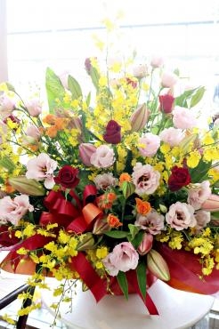 お誕生日お祝いアレンジ｜「アライ花店」　（山形県山形市の花キューピット加盟店 花屋）のブログ