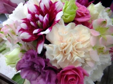 ダリアを使ったアレンジ｜「アライ花店」　（山形県山形市の花キューピット加盟店 花屋）のブログ