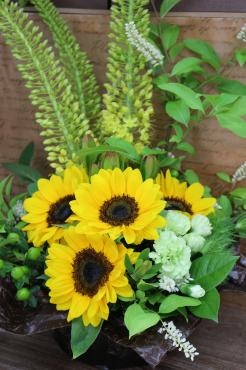 ヒマワリを使ったアレンジ♬｜「アライ花店」　（山形県山形市の花キューピット加盟店 花屋）のブログ