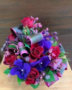 お誕生日の御祝いに贈るアレンジメント｜「斎藤生花店」　（静岡県静岡市葵区の花キューピット加盟店 花屋）のブログ