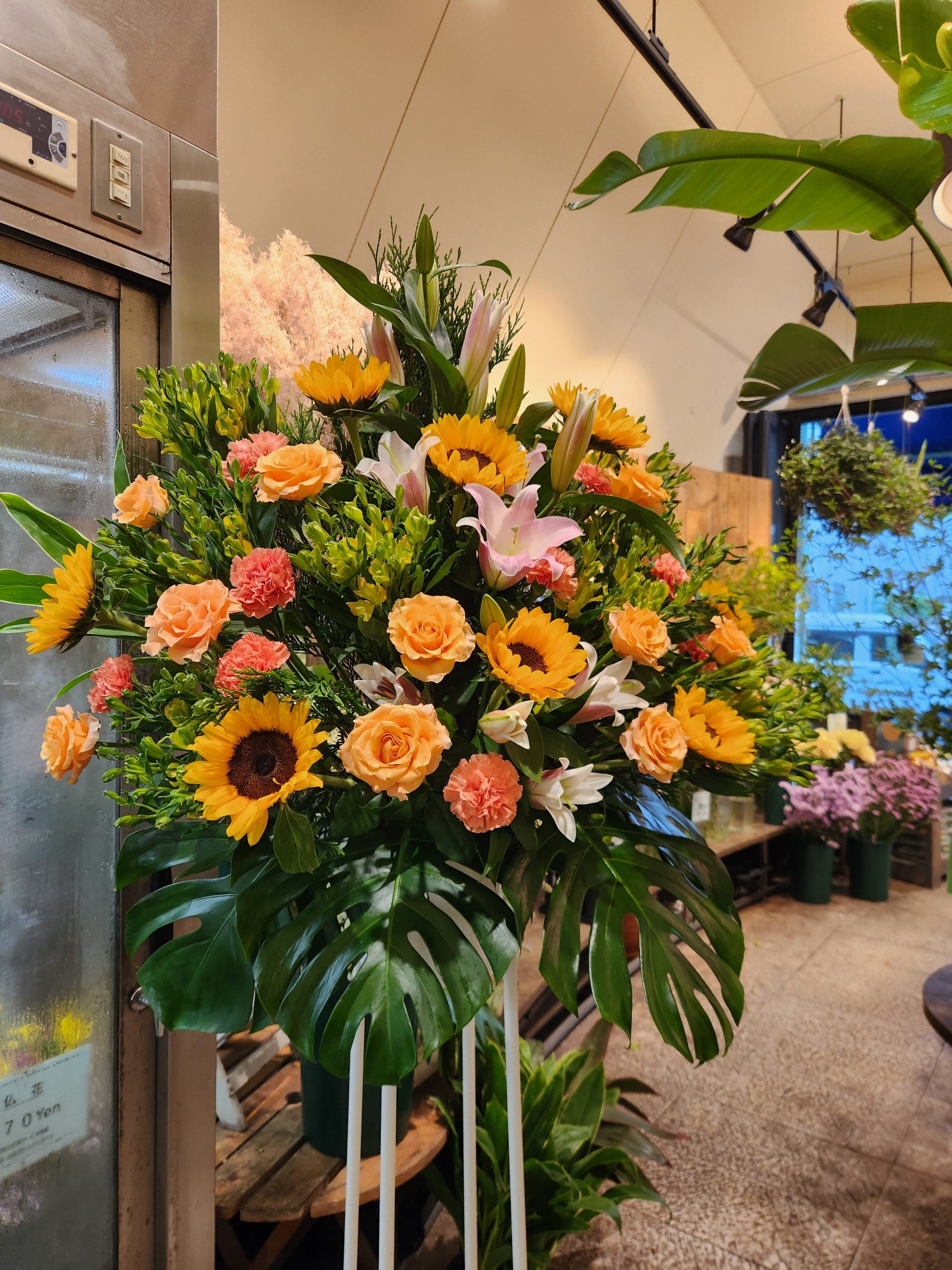スタンド花｜「花里」　（神奈川県逗子市の花キューピット加盟店 花屋）のブログ