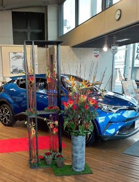 個性的な感じで｜「フローリスト　シバタ」　（兵庫県三木市の花キューピット加盟店 花屋）のブログ