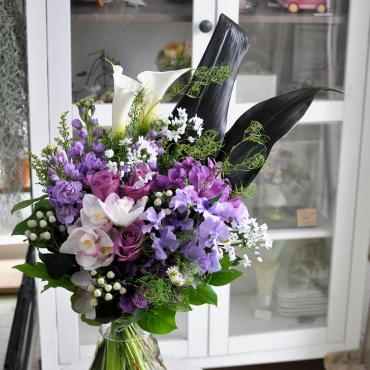 お誕生日の花束｜「フローリスト　シバタ」　（兵庫県三木市の花キューピット加盟店 花屋）のブログ