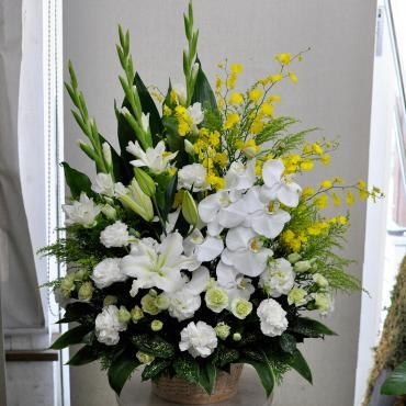 お盆のアレンジメント～兵庫県三木市の花屋フローリストシバタ～｜「フローリスト　シバタ」　（兵庫県三木市の花キューピット加盟店 花屋）のブログ
