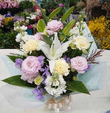 一周忌 お供え アレンジメント｜「愛花」　（愛媛県松山市の花キューピット加盟店 花屋）のブログ
