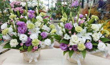 御葬儀 お供え 一対 アレンジメント｜「愛花」　（愛媛県松山市の花キューピット加盟店 花屋）のブログ