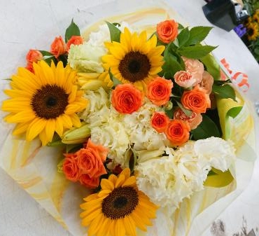 発表会 お祝い 花束♪｜「愛花」　（愛媛県松山市の花キューピット加盟店 花屋）のブログ