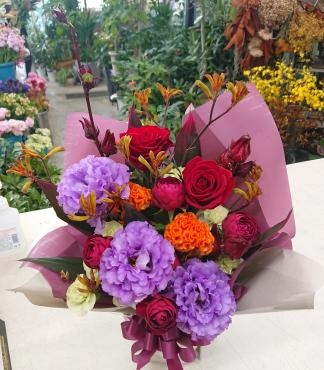 お誕生日祝い アレンジメント♪｜「愛花」　（愛媛県松山市の花キューピット加盟店 花屋）のブログ