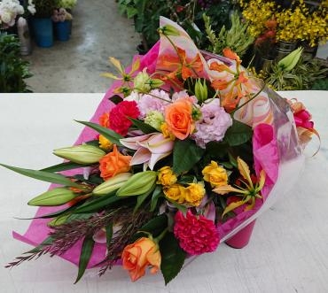 お歳暮 花束♪｜「愛花」　（愛媛県松山市の花キューピット加盟店 花屋）のブログ