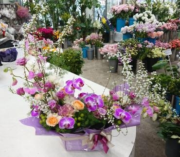 バレンタインの送別に アレンジメント♪｜「愛花」　（愛媛県松山市の花キューピット加盟店 花屋）のブログ