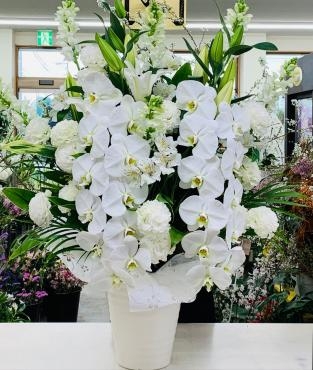 お供え つぼ活け風アレンジメント｜「愛花」　（愛媛県松山市の花キューピット加盟店 花屋）のブログ