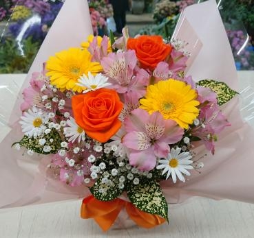 お誕生日祝い アレンジメント♪｜「愛花」　（愛媛県松山市の花キューピット加盟店 花屋）のブログ