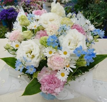 春のお供え アレンジメント｜「愛花」　（愛媛県松山市の花キューピット加盟店 花屋）のブログ