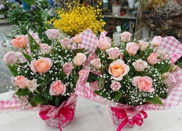 フラワーハウス愛花の愛愛フラワー★三上バラ園さんのバラプレゼント♪｜「愛花」　（愛媛県松山市の花キューピット加盟店 花屋）のブログ