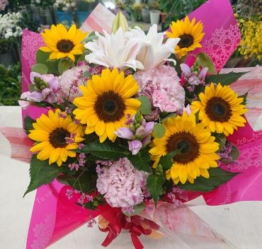 お誕生日祝い アレンジメント♪｜「愛花」　（愛媛県松山市の花キューピット加盟店 花屋）のブログ
