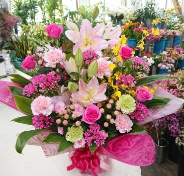 お誕生日祝い アレンジメント♪｜「愛花」　（愛媛県松山市の花キューピット加盟店 花屋）のブログ