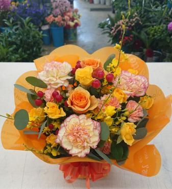 お誕生日祝い アレンジメント♪｜「愛花」　（愛媛県松山市の花キューピット加盟店 花屋）のブログ