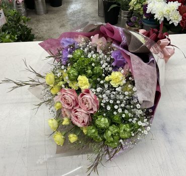 成人式「はたちの集い」のお祝い花束♪｜「愛花」　（愛媛県松山市の花キューピット加盟店 花屋）のブログ