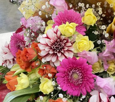 贈呈用 花束♪｜「愛花」　（愛媛県松山市の花キューピット加盟店 花屋）のブログ