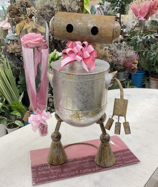 お誕生日祝い メタルロボ♪｜「愛花」　（愛媛県松山市の花キューピット加盟店 花屋）のブログ