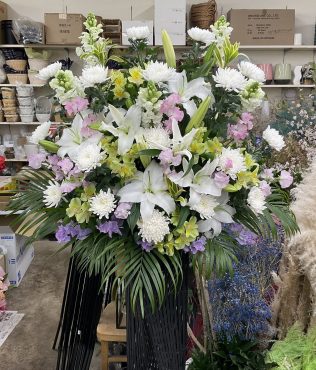 お通夜・御葬儀 スタンド花｜「愛花」　（愛媛県松山市の花キューピット加盟店 花屋）のブログ