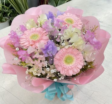 ご卒業＆合格祝い アレンジメント♪｜「愛花」　（愛媛県松山市の花キューピット加盟店 花屋）のブログ