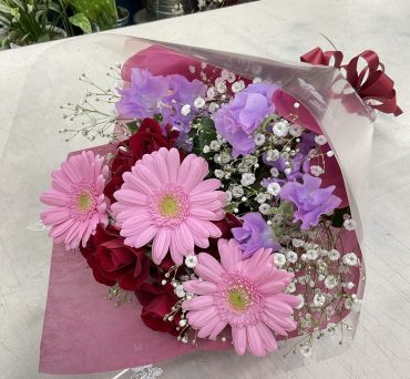 パートナーへ お誕生日祝い 花束♪｜「愛花」　（愛媛県松山市の花キューピット加盟店 花屋）のブログ
