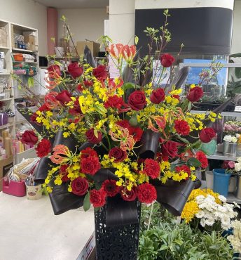 コンサート会場へ 生花スタンド♪アラカルト♪｜「愛花」　（愛媛県松山市の花キューピット加盟店 花屋）のブログ