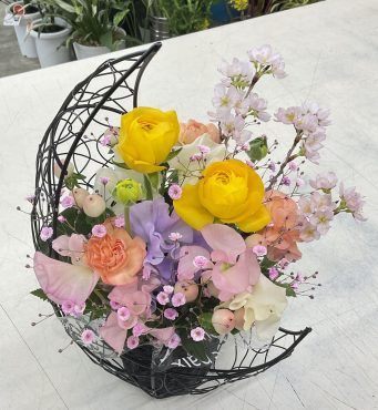 春のお供え アレンジメント｜「愛花」　（愛媛県松山市の花キューピット加盟店 花屋）のブログ
