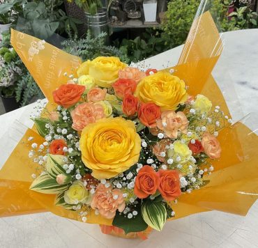 退院祝い イエローオレンジ系 アレンジメント♪｜「愛花」　（愛媛県松山市の花キューピット加盟店 花屋）のブログ
