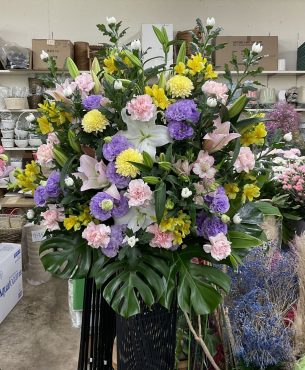 お通夜・葬儀 お供え 生花スタンド一対｜「愛花」　（愛媛県松山市の花キューピット加盟店 花屋）のブログ