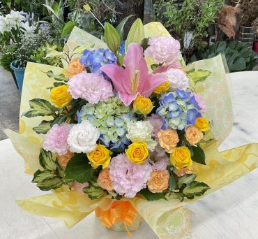 お誕生日祝い アレンジメント♪｜「愛花」　（愛媛県松山市の花キューピット加盟店 花屋）のブログ