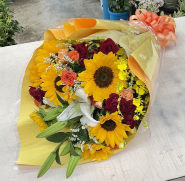 お母様へ 花束♪｜「愛花」　（愛媛県松山市の花キューピット加盟店 花屋）のブログ