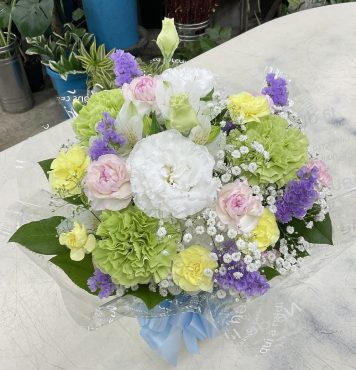 一周忌 お供え アレンジメント｜「愛花」　（愛媛県松山市の花キューピット加盟店 花屋）のブログ