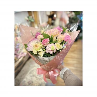春の花贈り・・・店休日お知らせ｜「フローリスト飾り屋」　（鹿児島県鹿児島市の花キューピット加盟店 花屋）のブログ