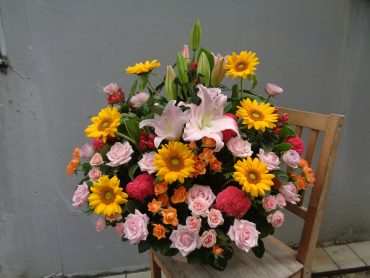 ヒマワリのアレンジ｜「緑花園」　（徳島県吉野川市の花キューピット加盟店 花屋）のブログ
