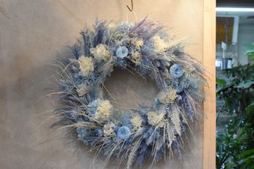 青～白のリース♪｜「フラワーショップ花よど」　（熊本県天草市の花キューピット加盟店 花屋）のブログ