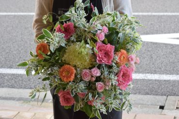 ピンクを入れたブーケ風花束♪｜「フラワーショップ花よど」　（熊本県天草市の花キューピット加盟店 花屋）のブログ