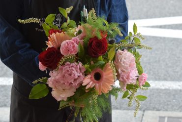 母の日の花束♪｜「フラワーショップ花よど」　（熊本県天草市の花キューピット加盟店 花屋）のブログ