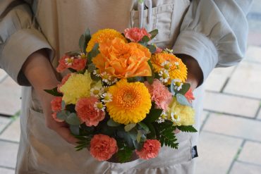 黄色オレンジ系の母の日アレンジ♪｜「フラワーショップ花よど」　（熊本県天草市の花キューピット加盟店 花屋）のブログ