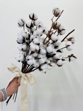 コットンフラワーのクラッチブーケ｜「彩季舎」　（群馬県高崎市の花キューピット加盟店 花屋）のブログ