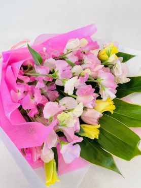 ご卒業祝いに花束｜「彩季舎」　（群馬県高崎市の花キューピット加盟店 花屋）のブログ