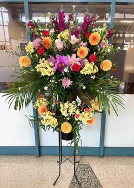群馬音楽センター　お祝いスタンド花｜「彩季舎」　（群馬県高崎市の花キューピット加盟店 花屋）のブログ