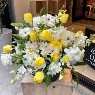 お祝いアレンジメント｜「銀座ニューフラワー」　（東京都中央区の花キューピット加盟店 花屋）のブログ