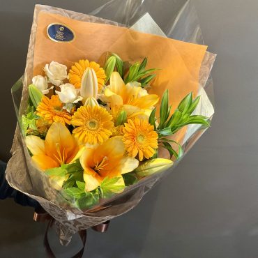 送別花束ご注文ありがとうございました。｜「銀座ニューフラワー」　（東京都中央区の花キューピット加盟店 花屋）のブログ