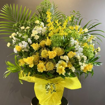 ライブ出演のお祝いアレンジメント｜「銀座ニューフラワー」　（東京都中央区の花キューピット加盟店 花屋）のブログ