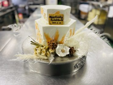 ウェディングケーキ お花のデコレーション｜「彩季舎」　（群馬県高崎市の花キューピット加盟店 花屋）のブログ